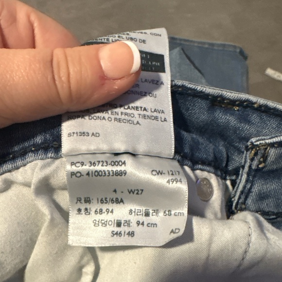 Levi’s • Modern Slim Cuffed Jeans - Picture 6 of 8